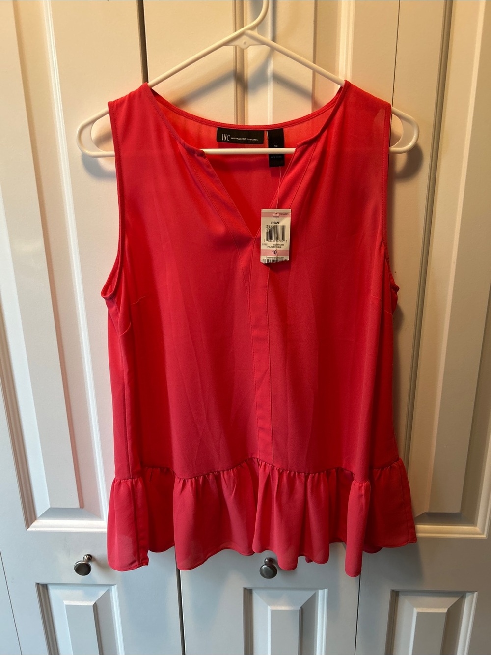 NWT Women’s INC BLOUSE Orange V Neck Escape Size 10